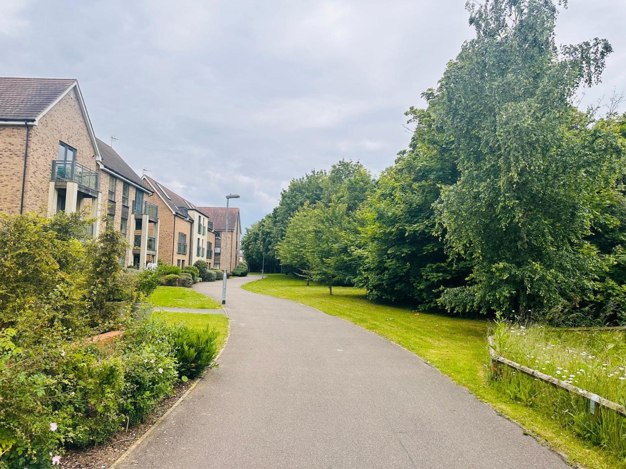 Aroma Cambridge Appartement Girton  Buitenkant foto